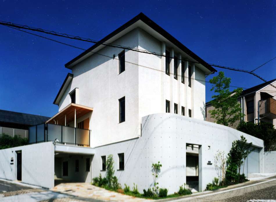 二世帯昭和区の家